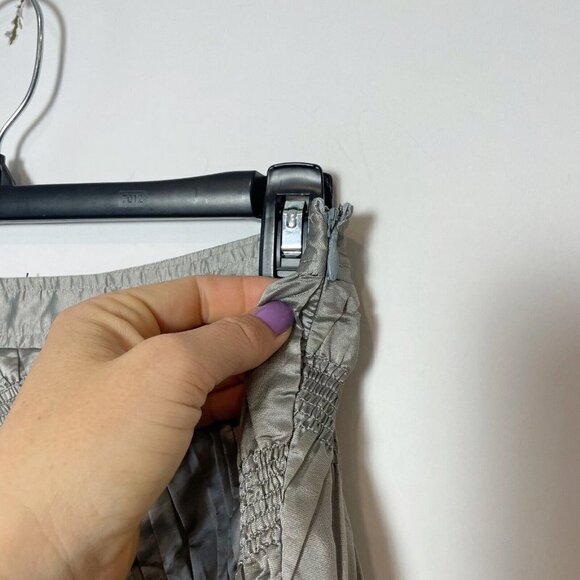 Burberry Womens Silk Blend Pleated Straight & Pencil Skirt Gray 38 Stretch Zip - Picture 2 of 10